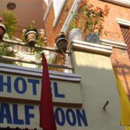 Hotel Half Moon Pokhara Exterior photo